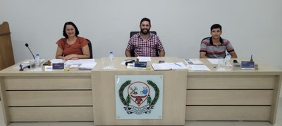 Mesa diretora, com Ana Paula, Kaká e Guilherme