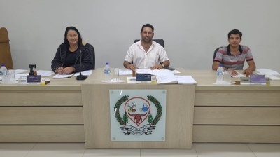 Mesa diretora, com Ana Paula, Kaká e Guilherme